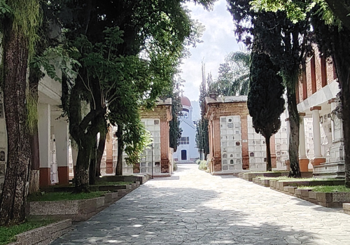 entrada-cementerio-san-pedro